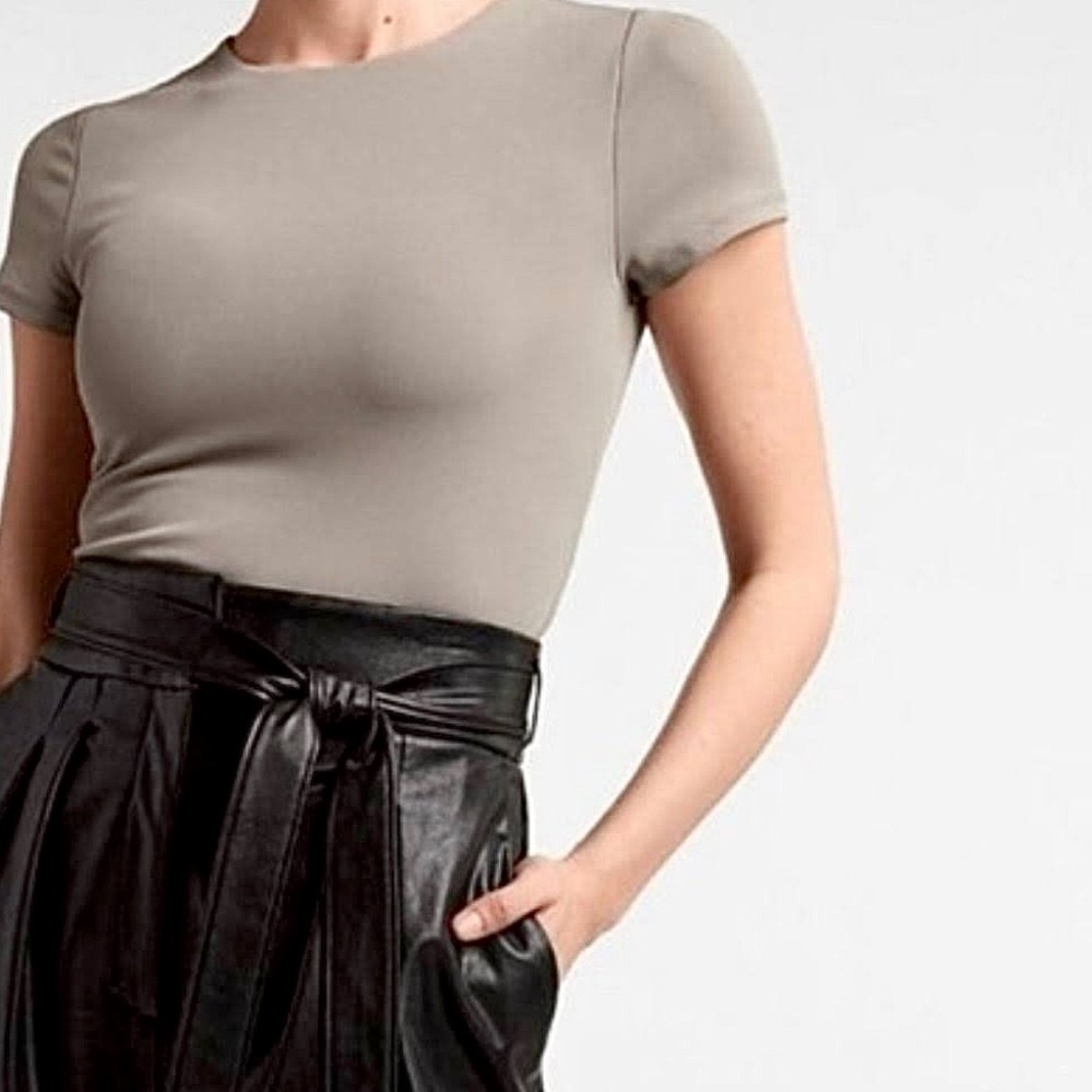 Express Body Contour shirt
